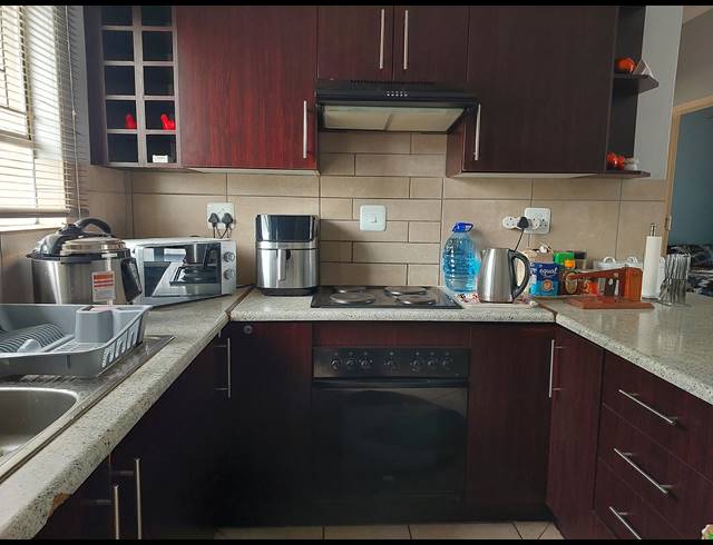 2 BEDROOM TOWNHOUSE FOR SALE IN RIVERSDALE